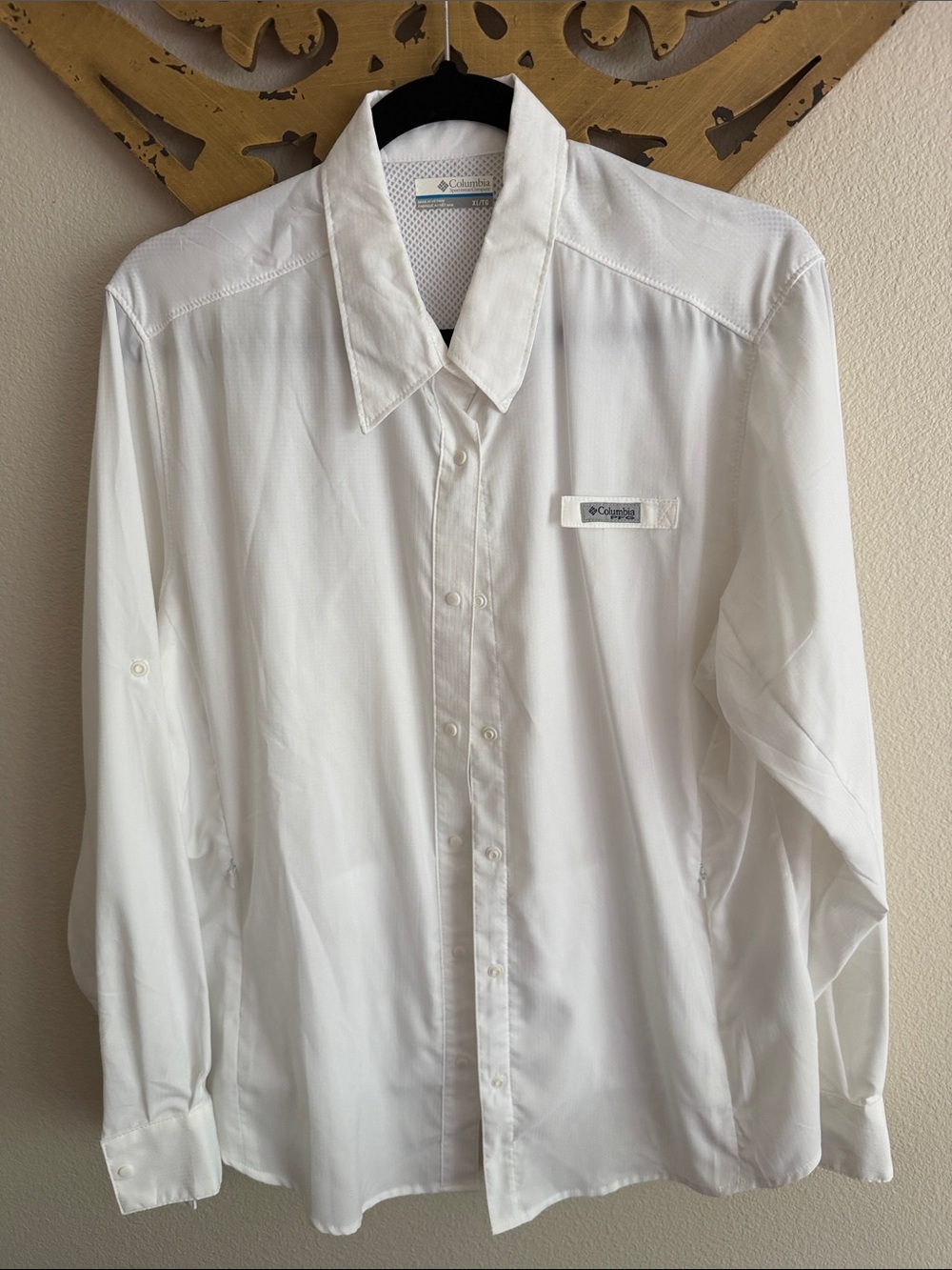 Columbia Woman's White Long-Sleeve Casual Button-Down Shirt -NWOT Size XL